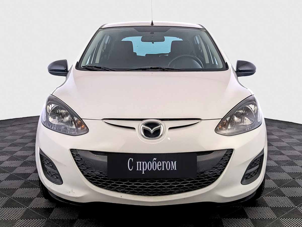 Mazda 2 Белый, 2013, 65 838 км