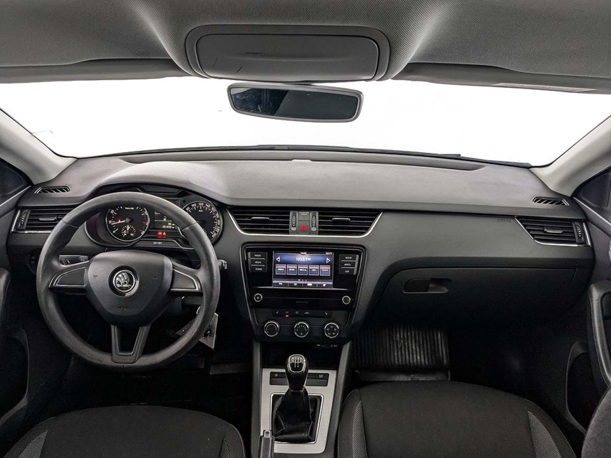 Skoda Octavia Белый, 2017, 201 226 км