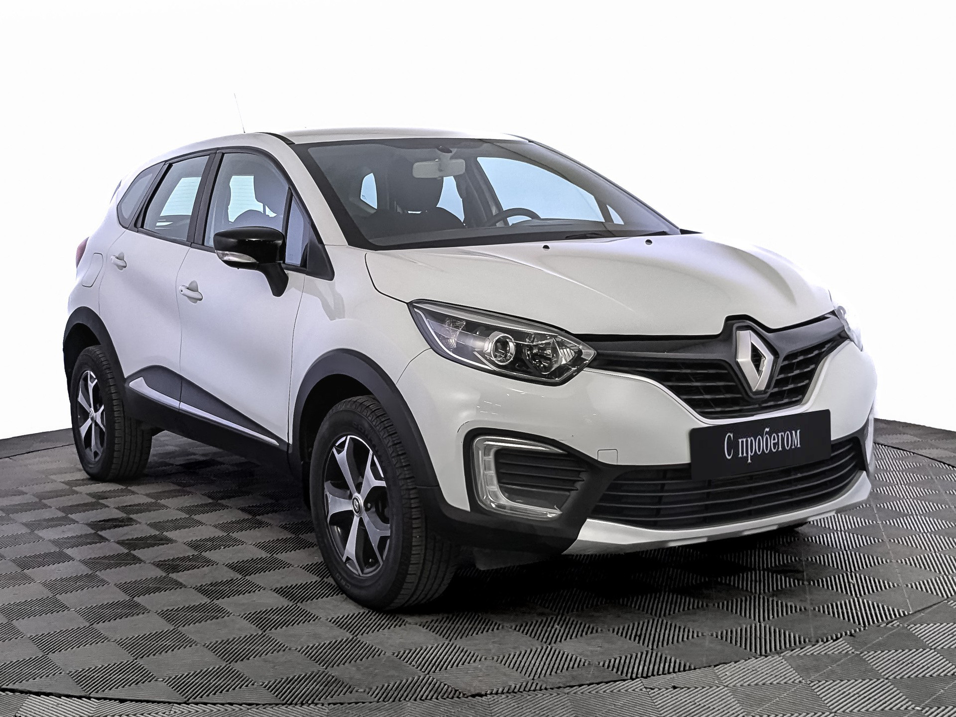 Renault Kaptur Белый, 2019, 104 695 км