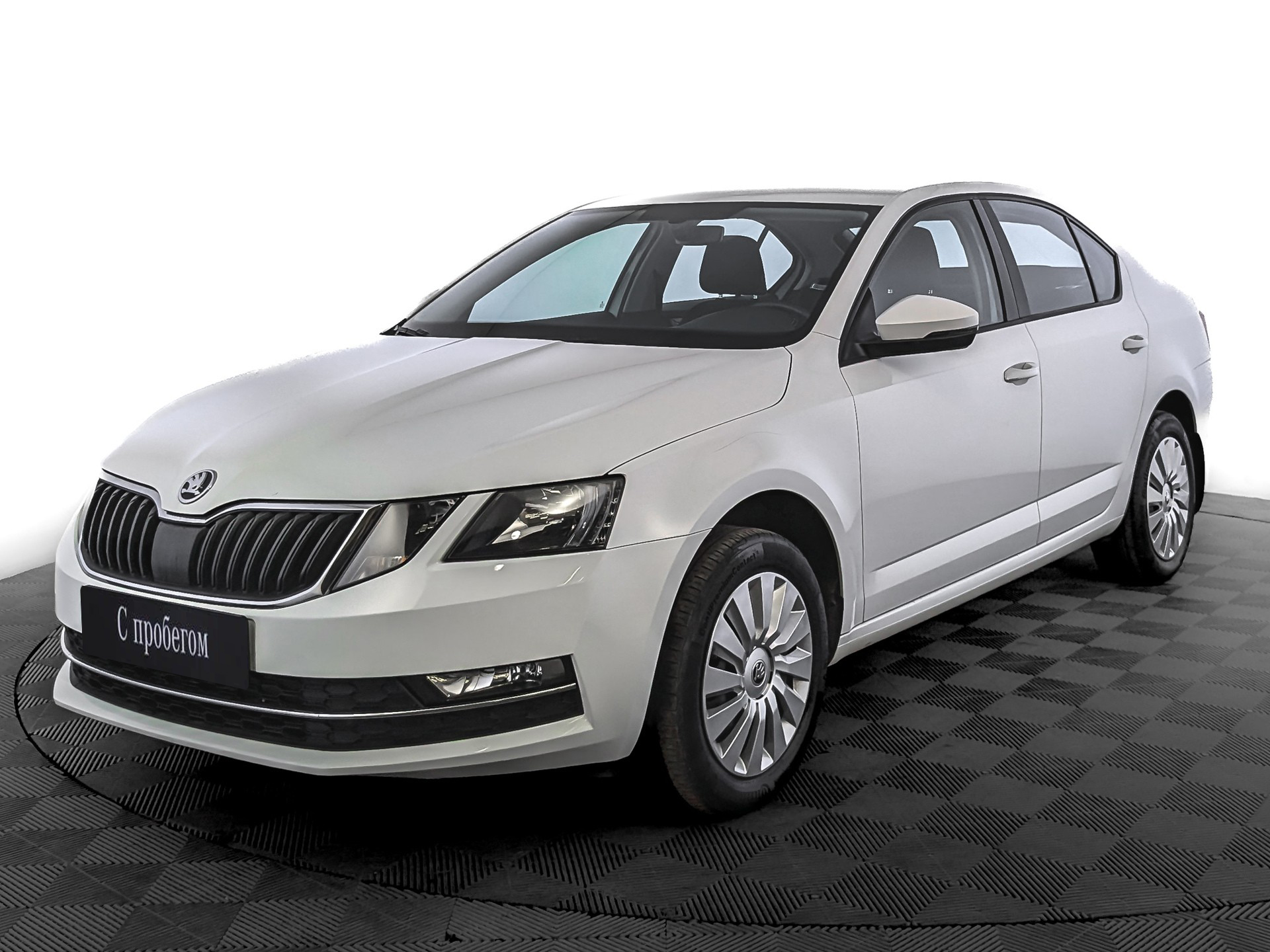 Skoda Octavia Белый, 2018, 74 475 км