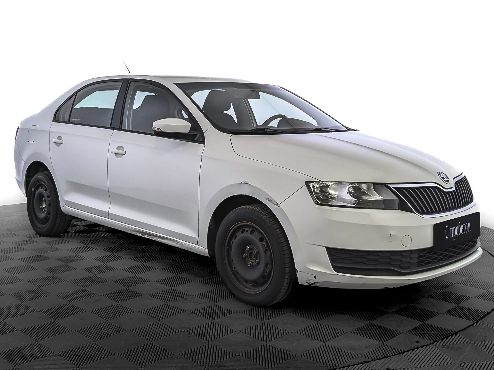 Skoda Rapid Белый, 2019, 94 322 км