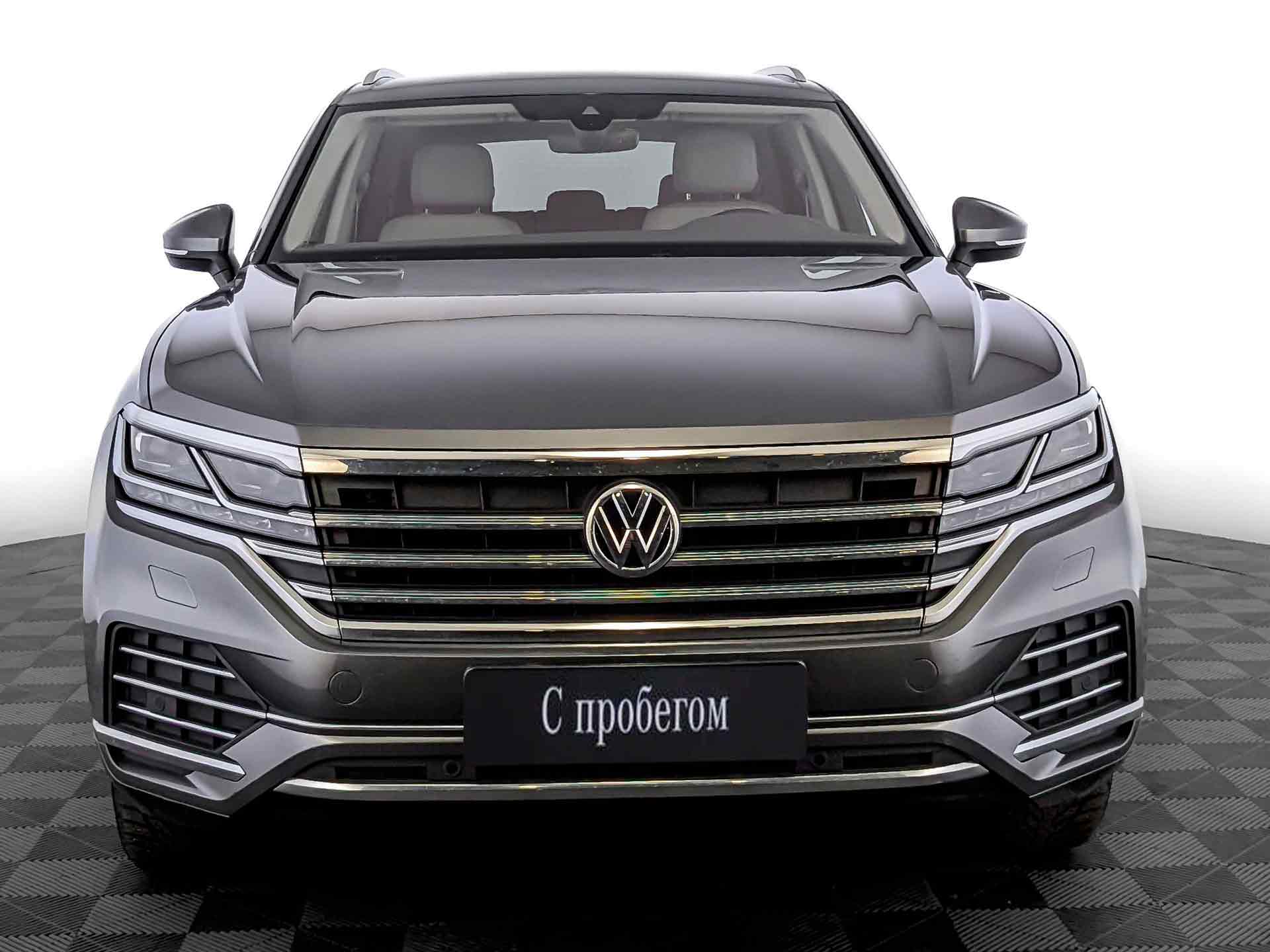 Volkswagen Touareg Серый, 2019, 114 073 км