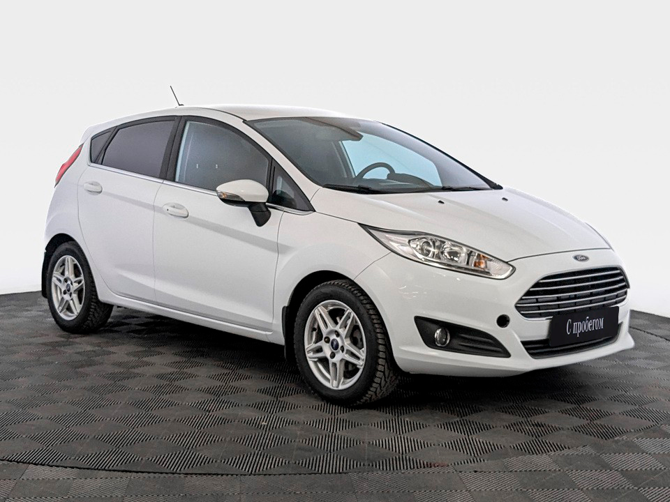 Ford Fiesta белый, 2017, 97 480 км