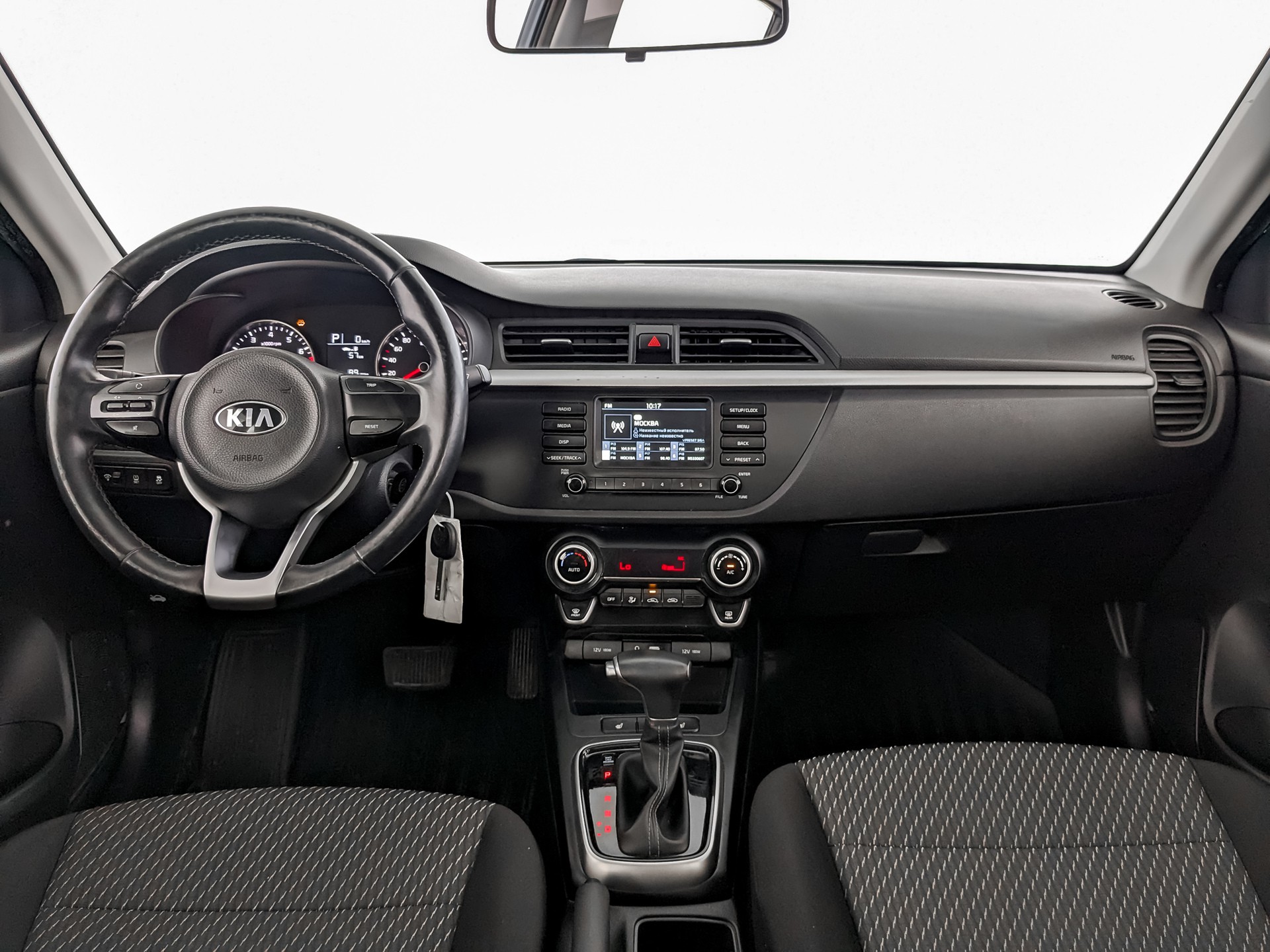 Kia Rio Серебряный, 2019, 53 000 км