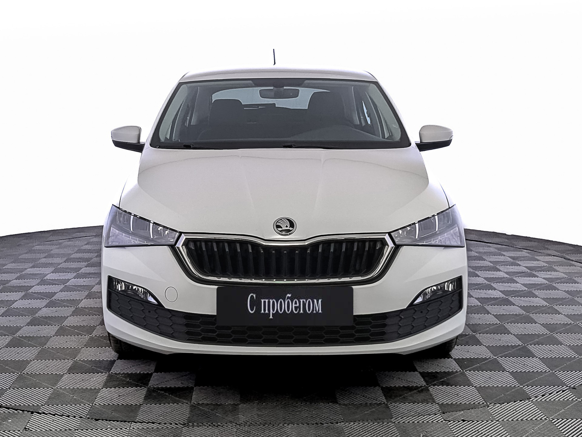 Skoda Rapid Белый, 2020, 65 093 км