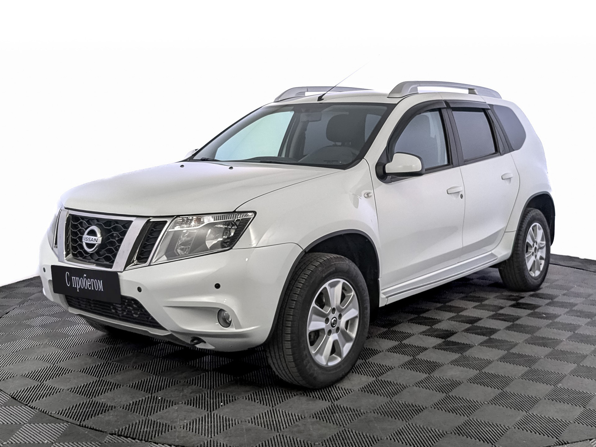 Nissan Terrano белый, 2020, 110 354 км