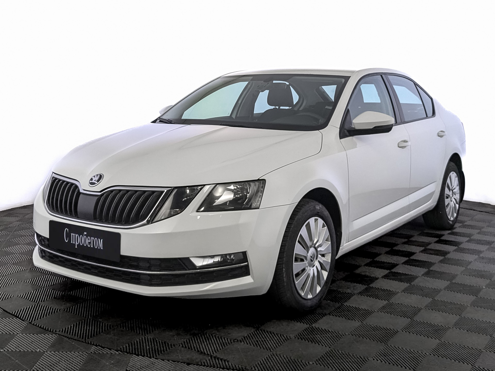 Skoda Octavia Белый, 2017, 163 443 км