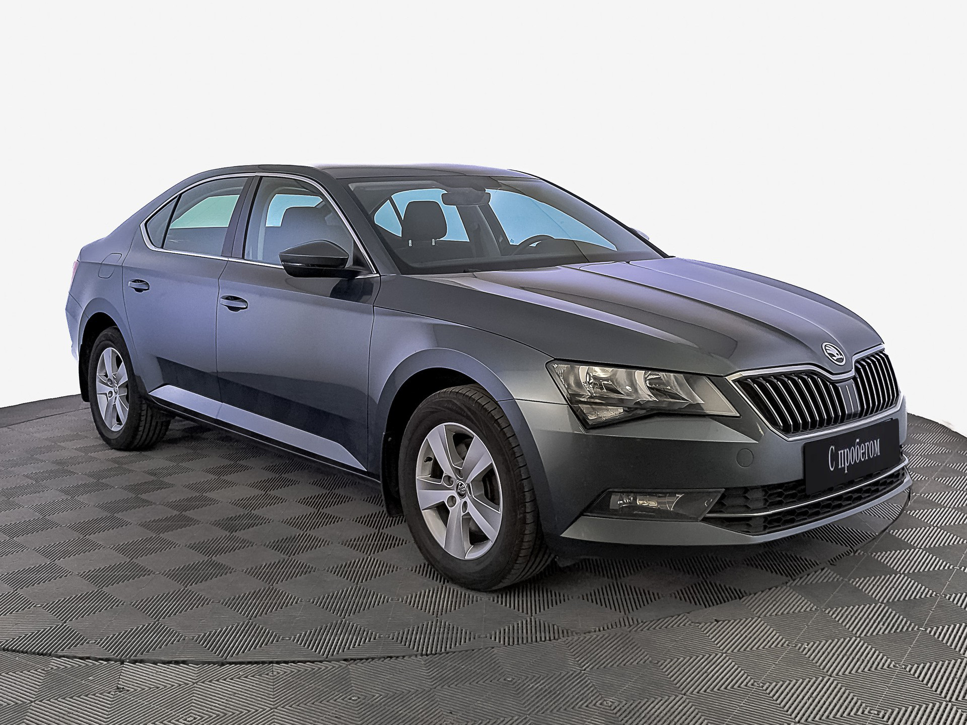 Skoda Superb серый, 2018, 68 947 км