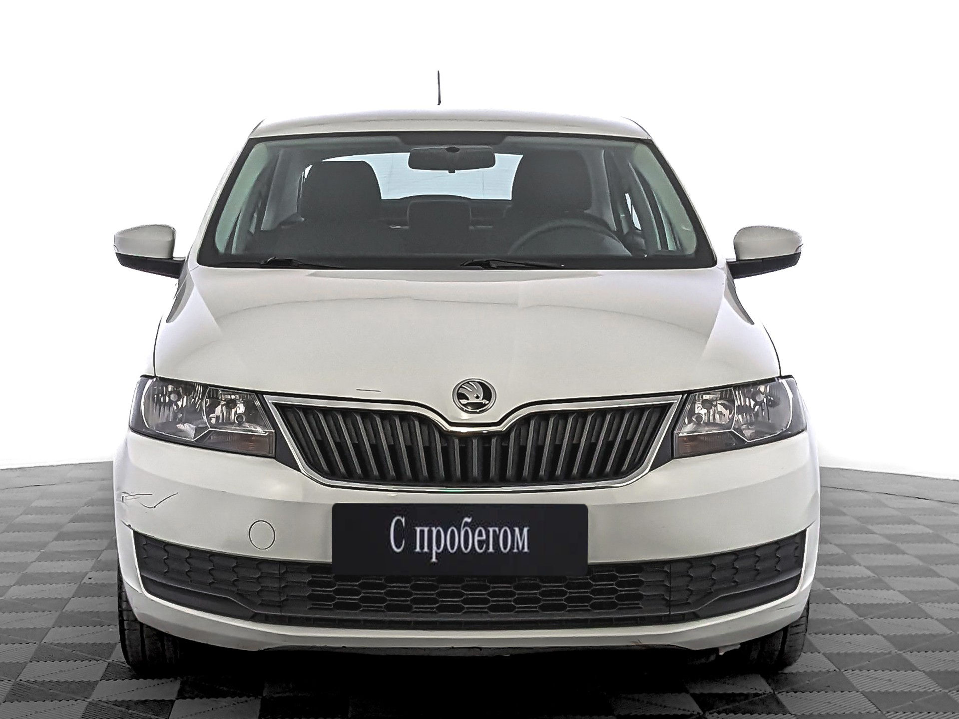 Skoda Rapid Белый, 2019, 87 380 км