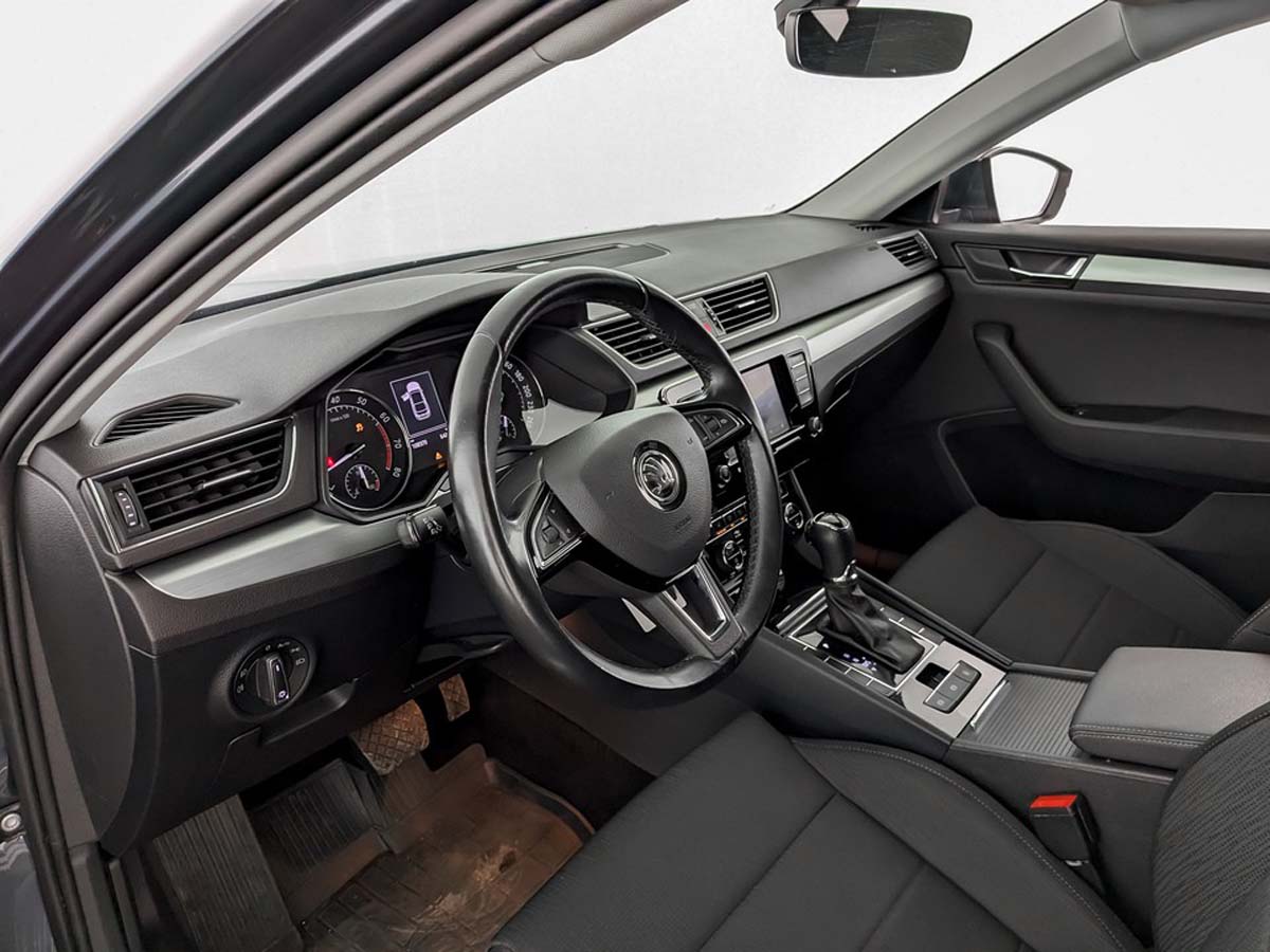 Skoda Superb Серый, 2019, 108 365 км