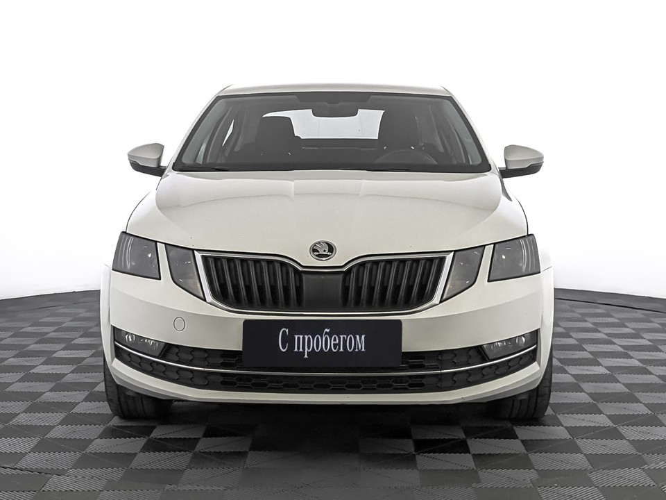 Skoda Octavia Белый, 2018, 118 901 км