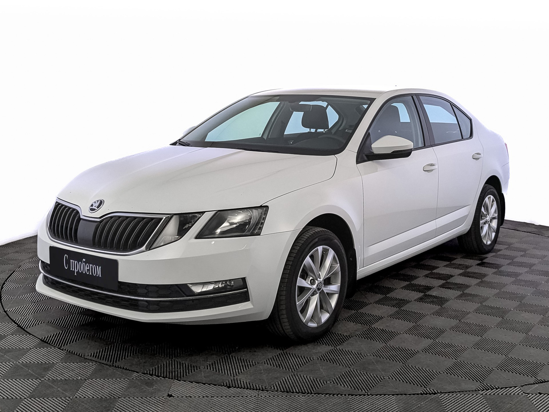 Skoda Octavia Белый, 2018, 95 864 км