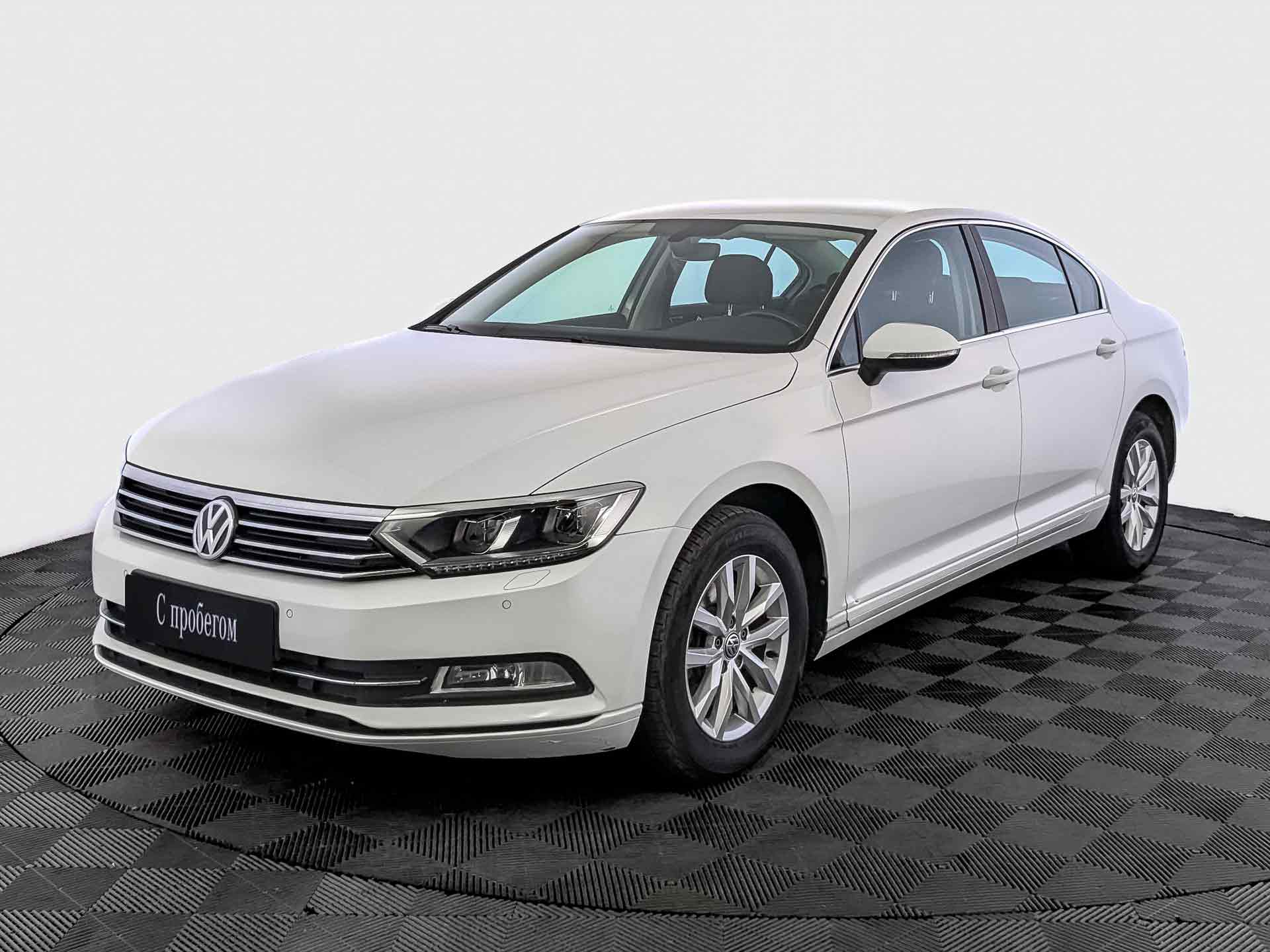 Volkswagen Passat Белый, 2019, 43 971 км