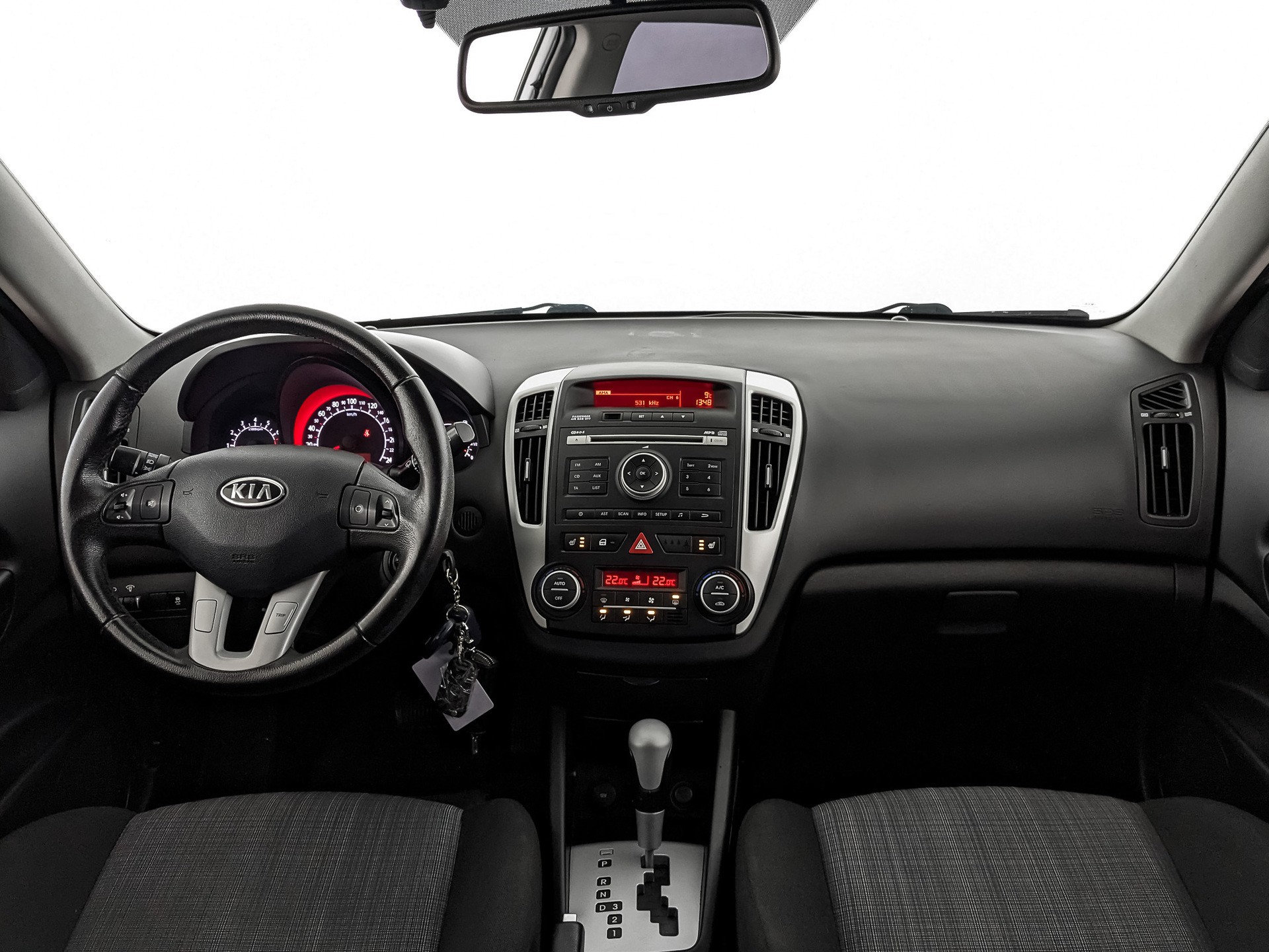 Kia Ceed Белый, 2011, 117 479 км