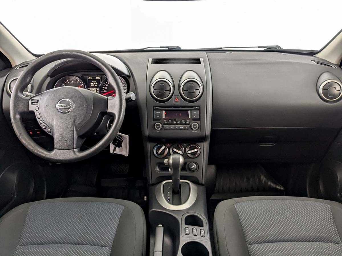 Nissan Qashqai Серебряный, 2012, 215 470 км