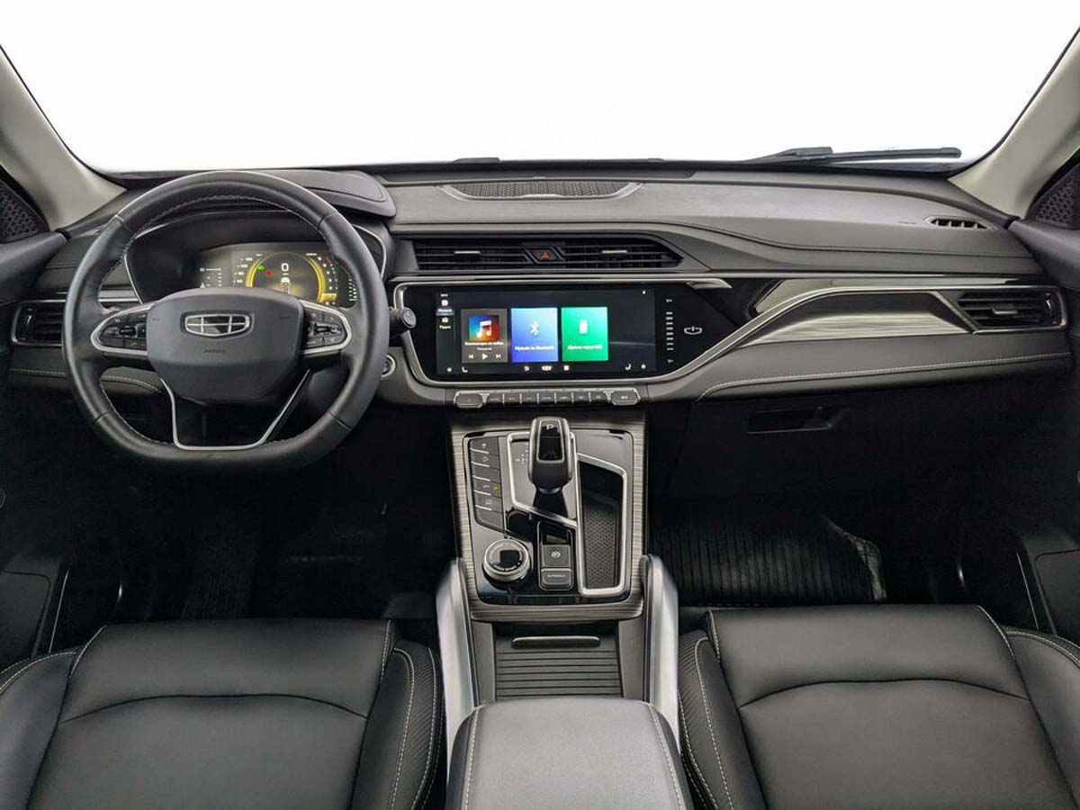 Geely Atlas Pro Серебристый, 2022, 50 978 км