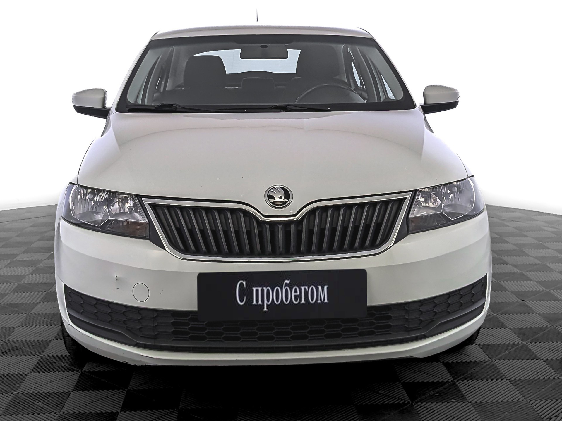 Skoda Rapid Белый, 2019, 94 322 км