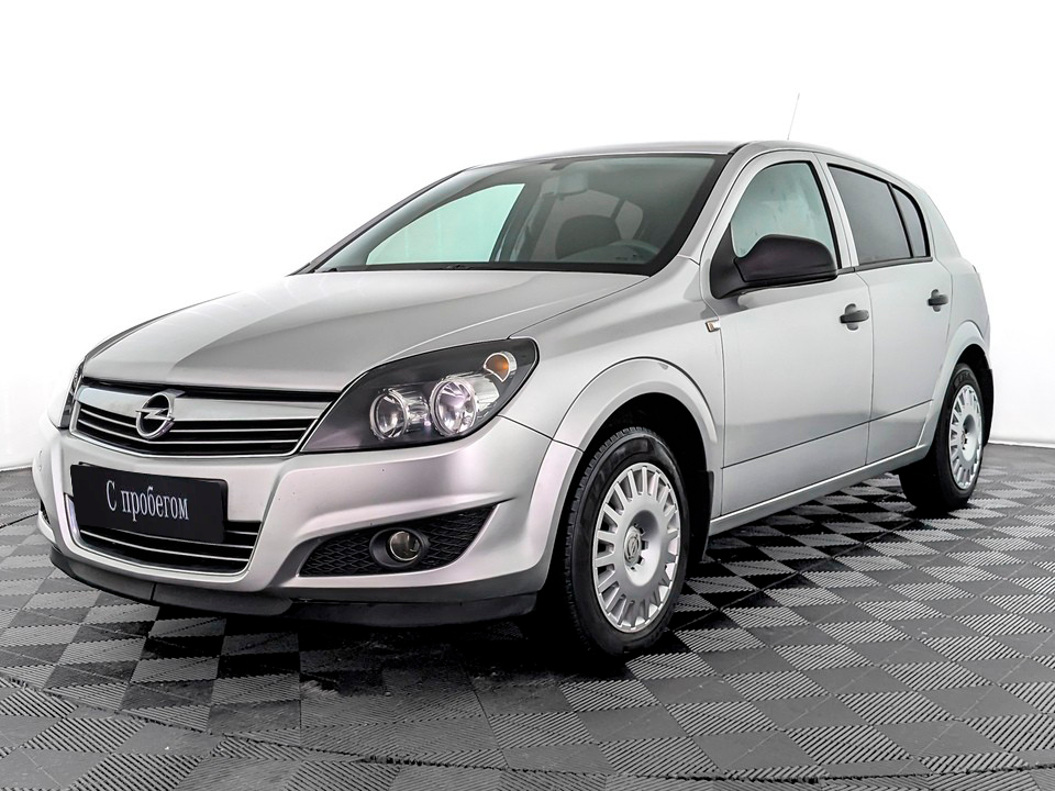 Opel Astra Серебристый, 2013, 64 227 км