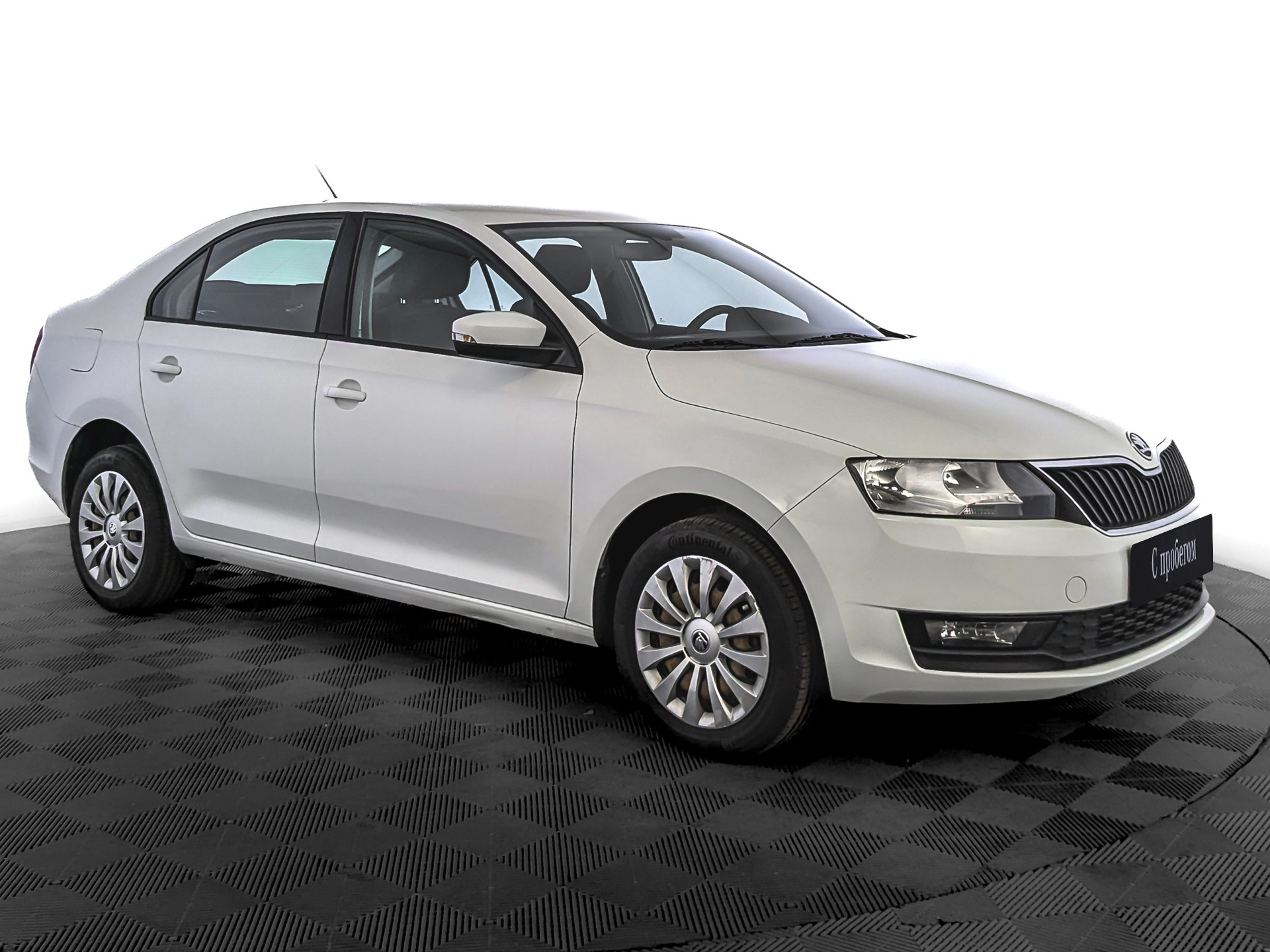 Skoda Rapid Белый, 2019, 58 787 км