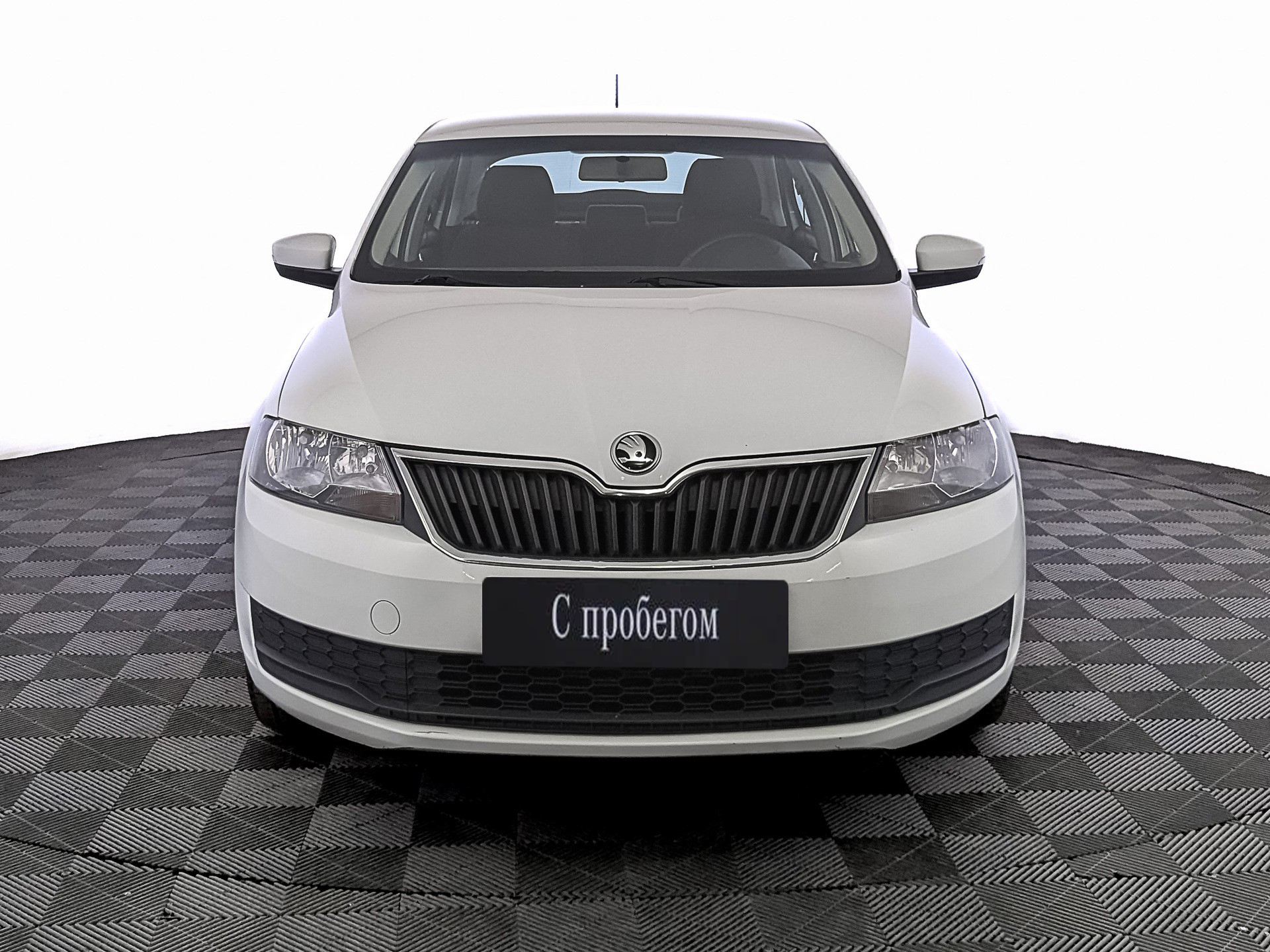 Skoda Rapid Белый, 2019, 87 256 км