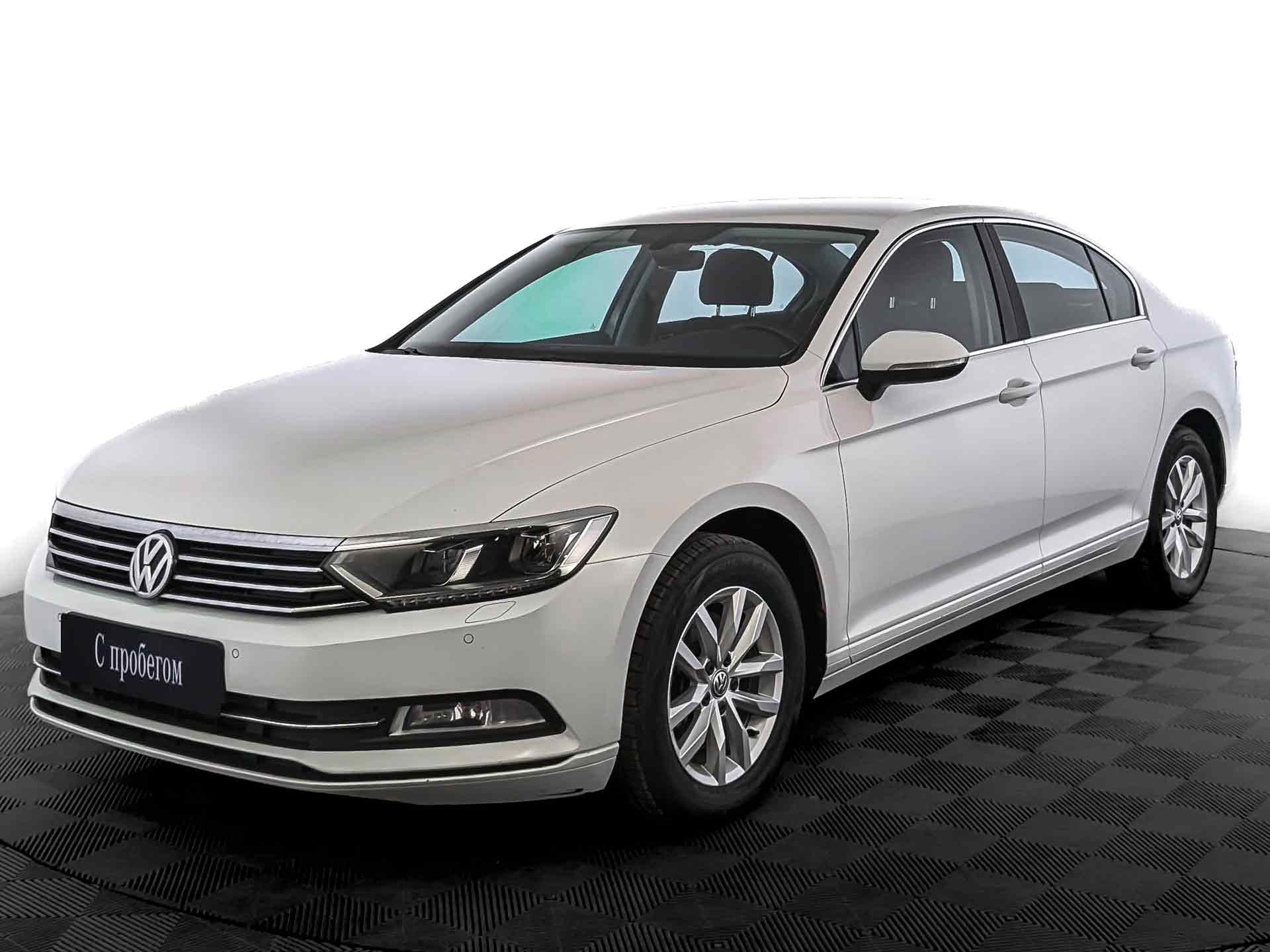 Volkswagen Passat Белый, 2019, 68 842 км