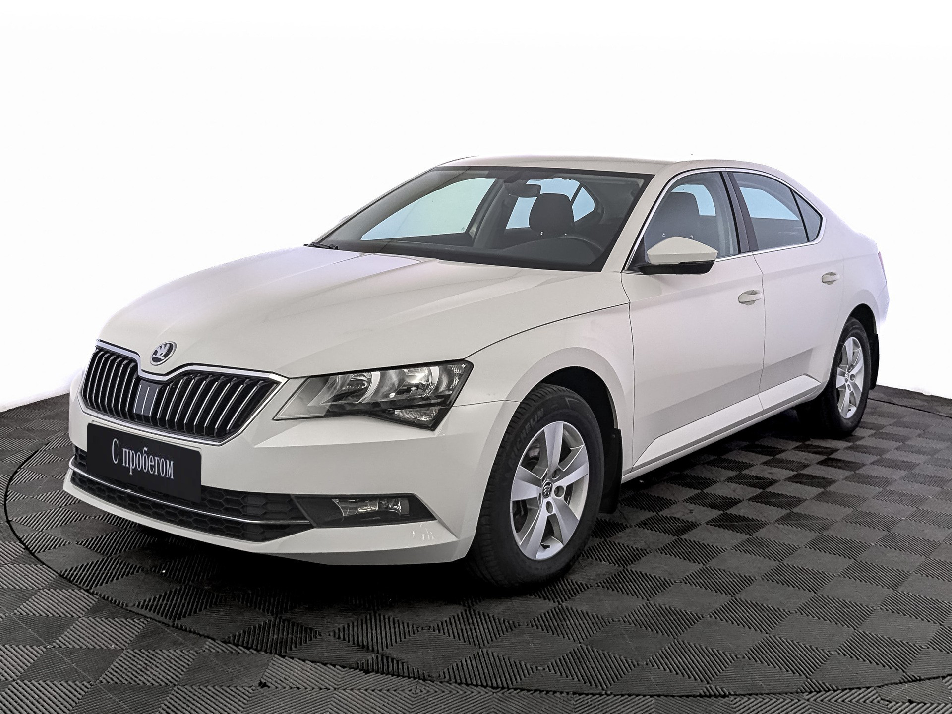 Skoda Superb белый, 2018, 116 628 км