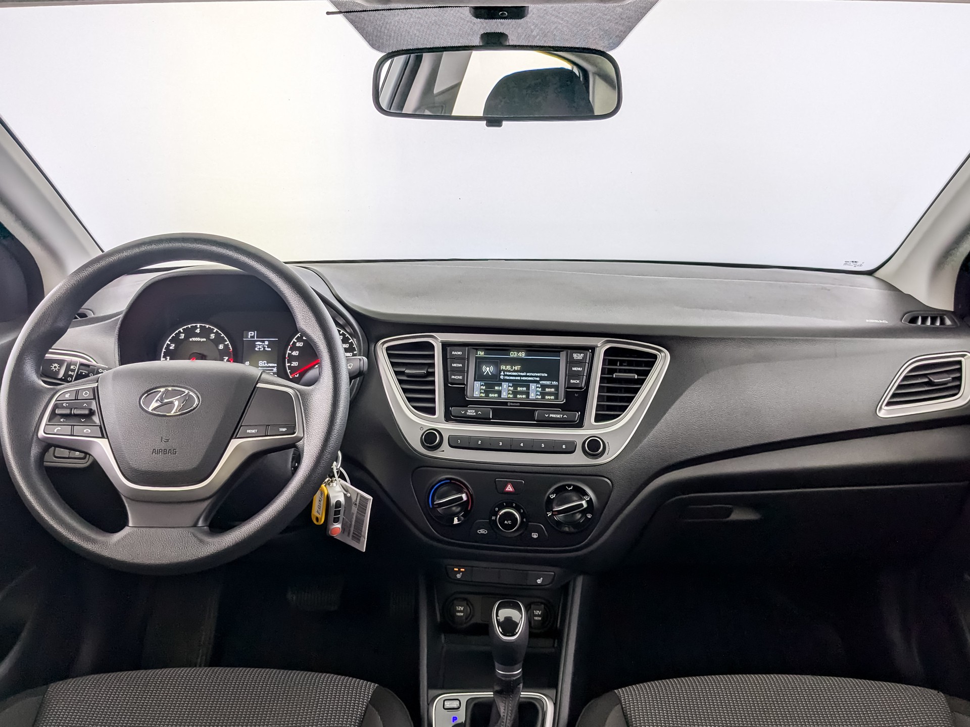 Hyundai Solaris Белый, 2020, 55 053 км