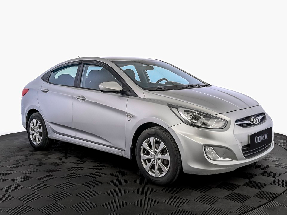 Hyundai Solaris Серебристый, 2012, 193 166 км