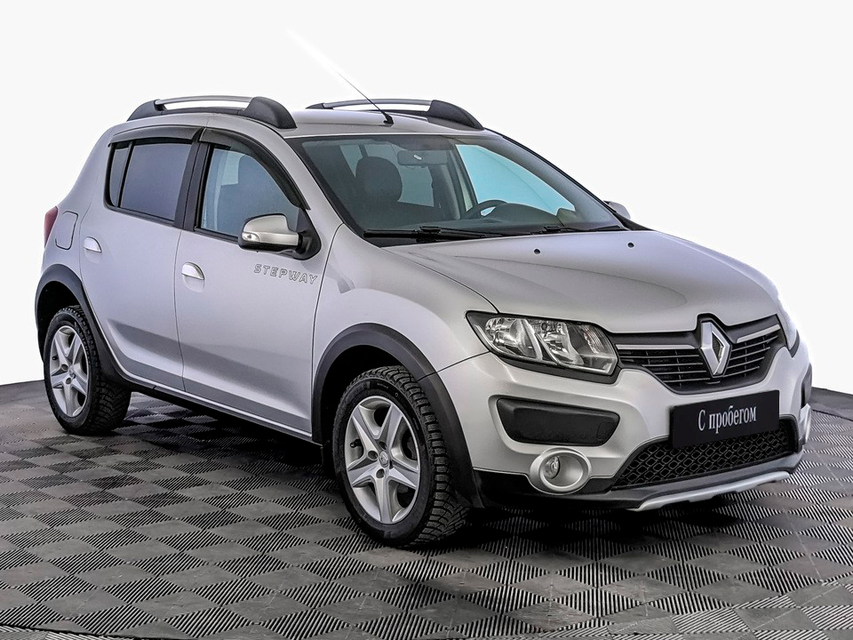 Renault Sandero Серебристый, 2018, 98 092 км