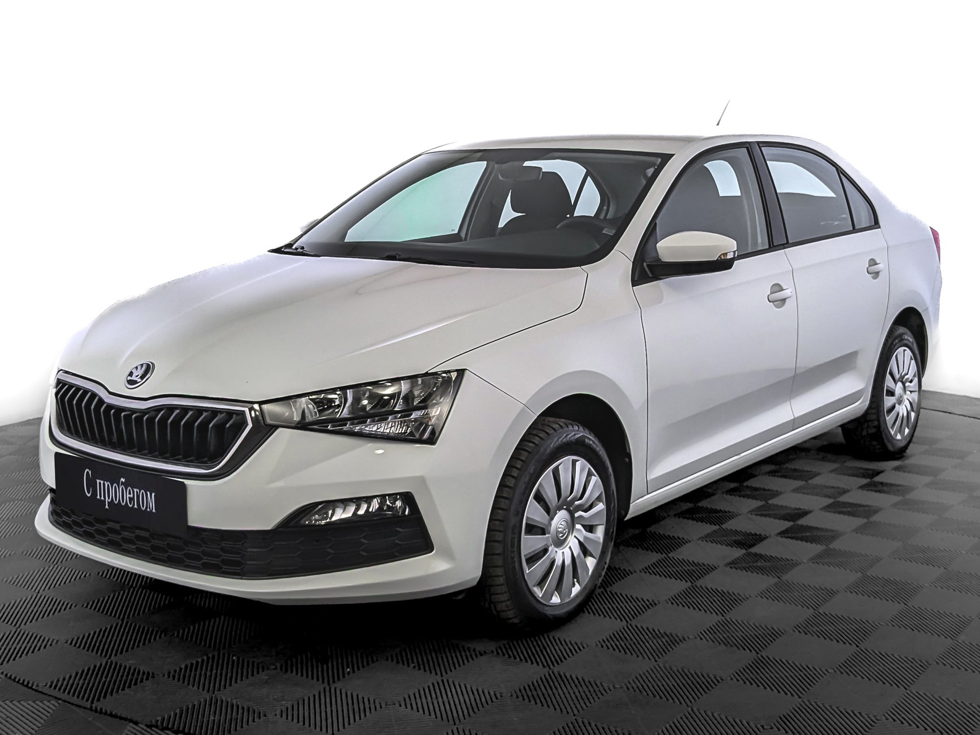 Skoda Rapid Белый, 2020, 83 408 км