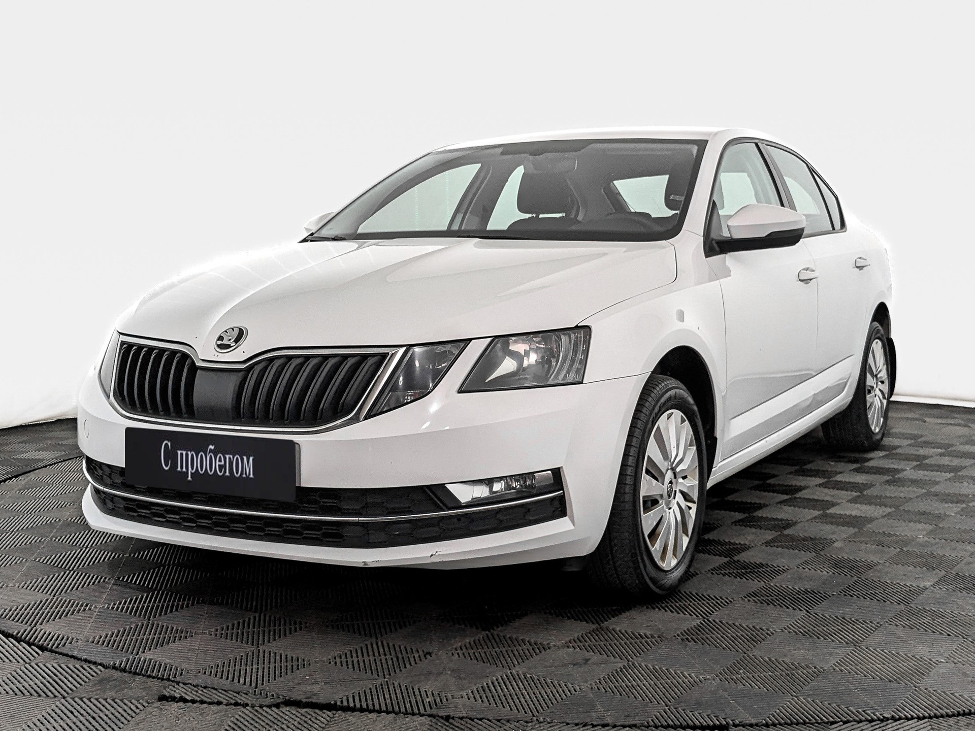 Skoda Octavia Белый, 2019, 98 863 км