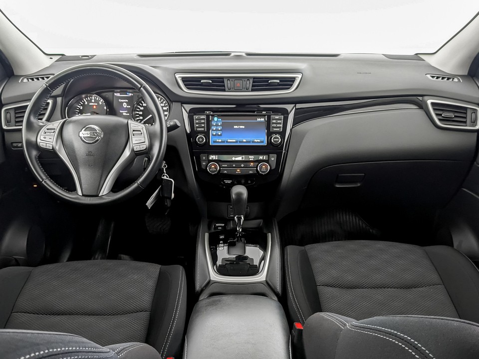 Nissan Qashqai Серебряный, 2017, 60 946 км