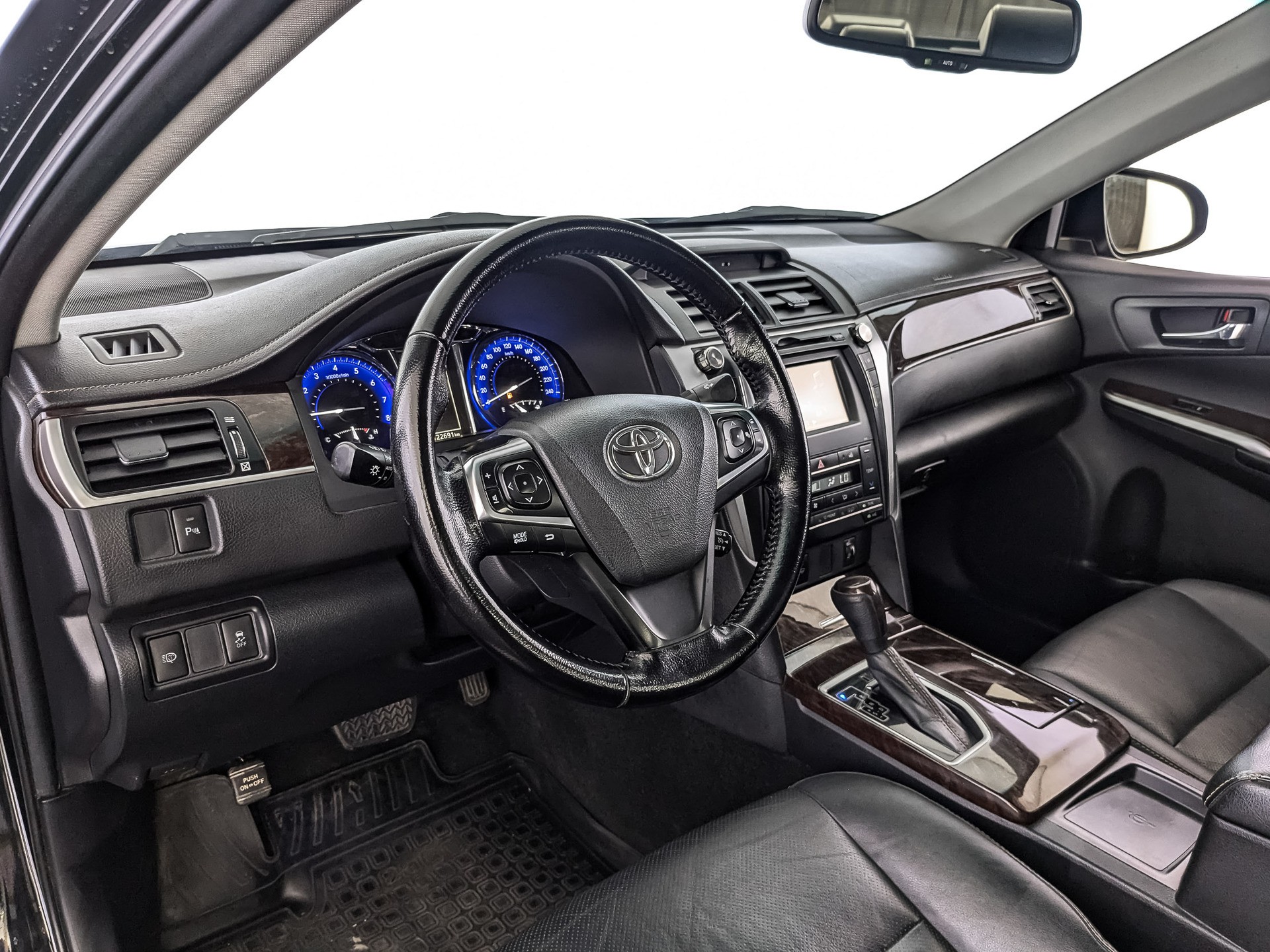 Toyota Camry Черный, 2017, 122 689 км