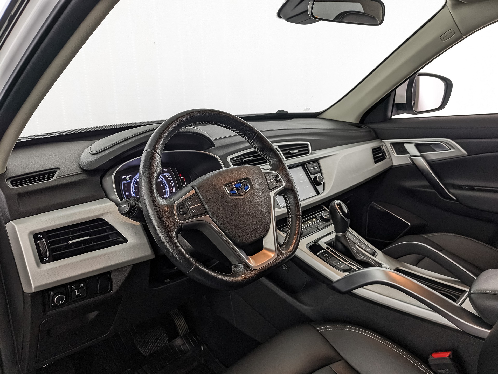 Geely Atlas Белый, 2021, 64 309 км