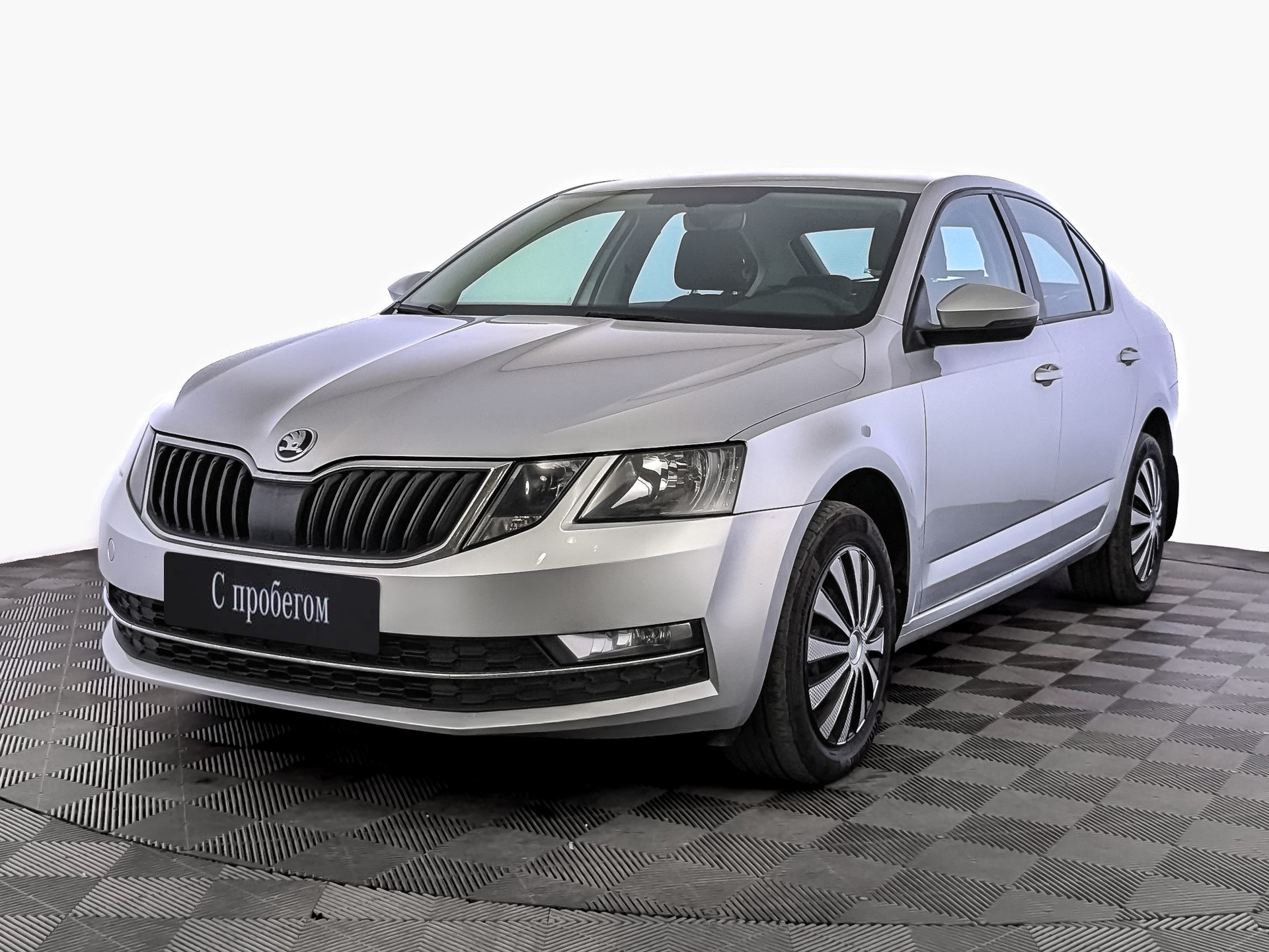 Skoda Octavia Серебристый, 2018, 162 647 км