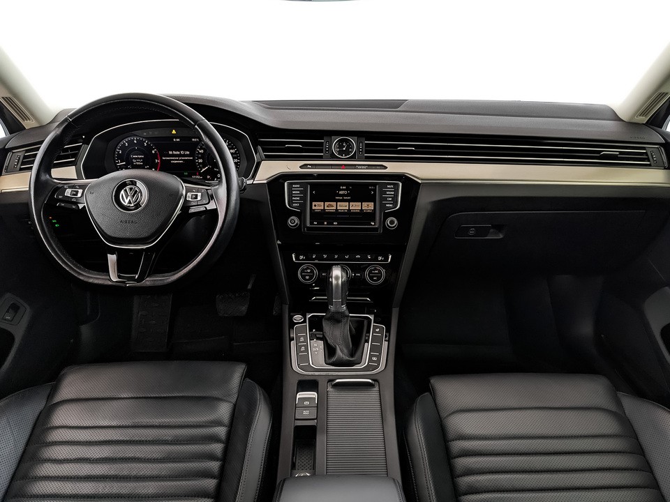 Volkswagen Passat Бежевый, 2016, 72 164 км