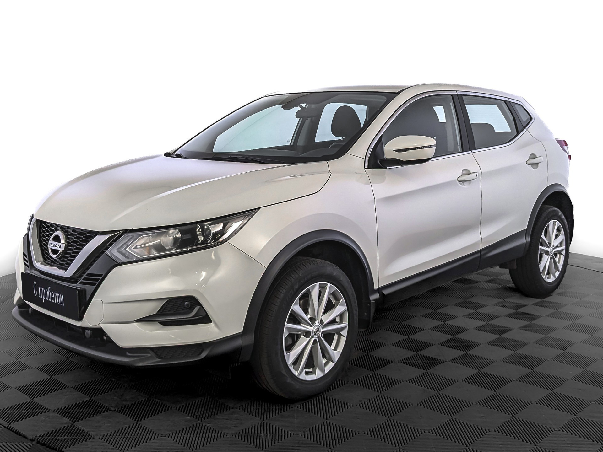 Nissan Qashqai Белый, 2021, 80 020 км