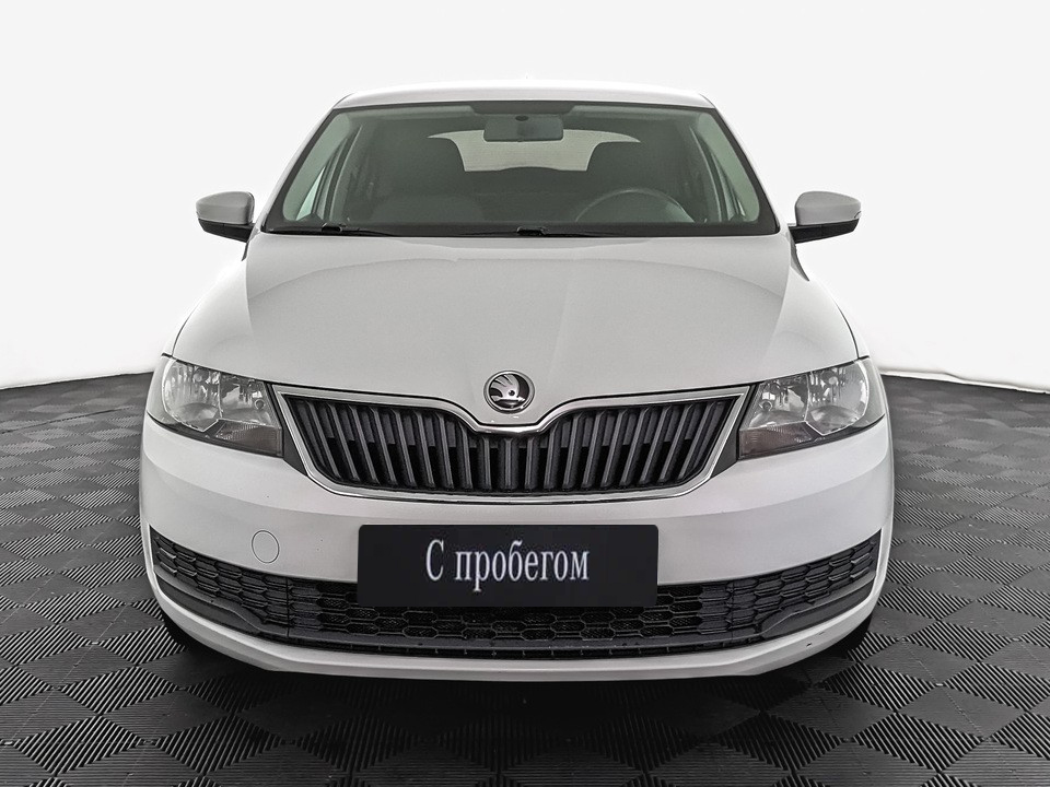 Skoda Rapid Белый, 2019, 77 667 км