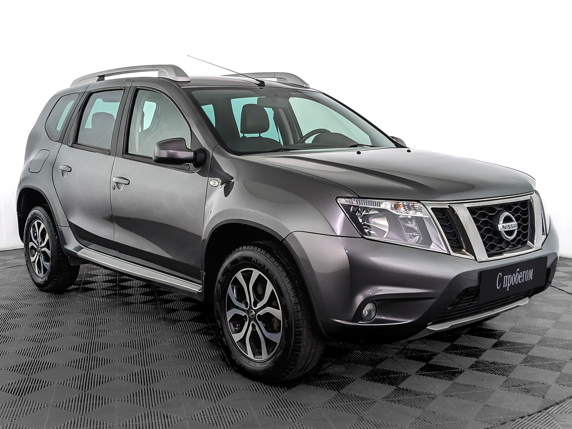 Nissan Terrano Серый, 2015, 88 430 км