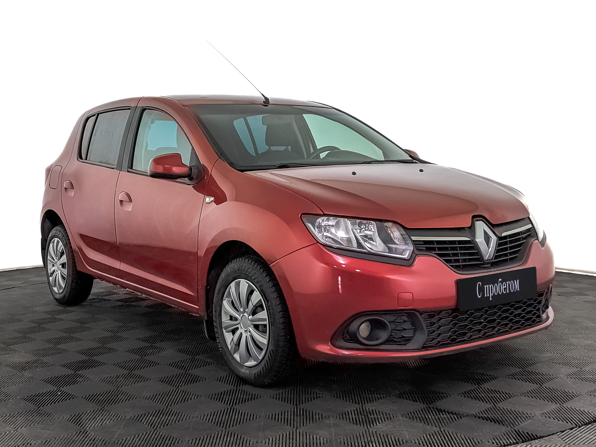 Renault Sandero Красный, 2014, 117 595 км