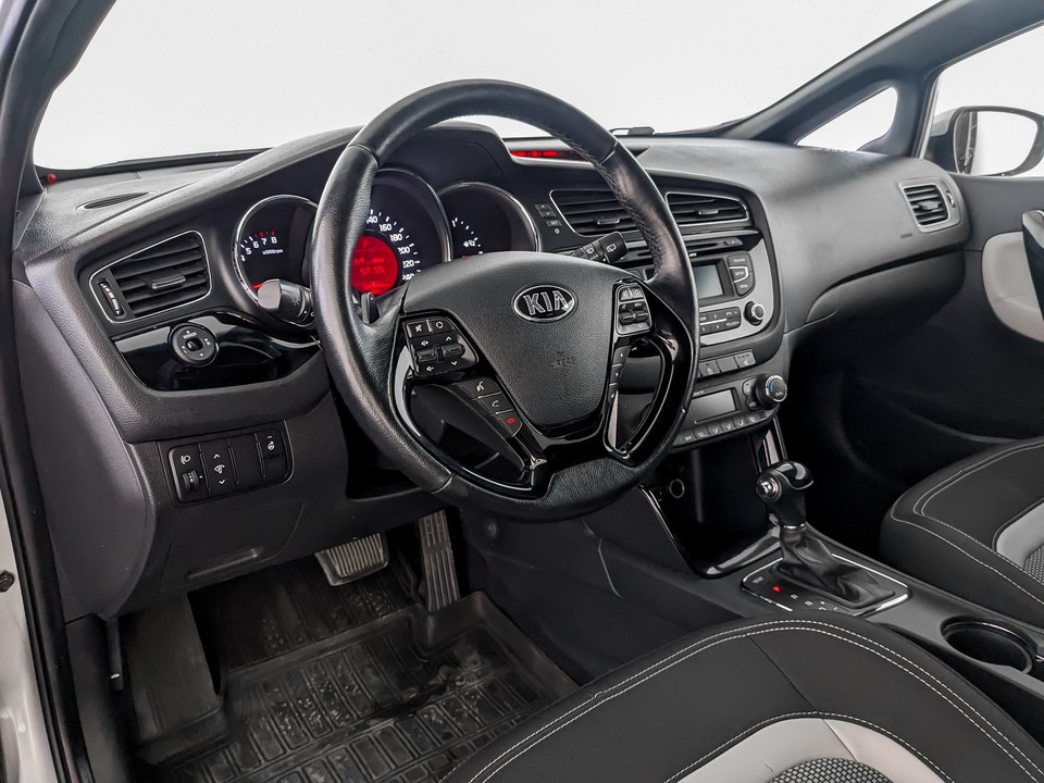 Kia Ceed Серебристый, 2014, 183 177 км