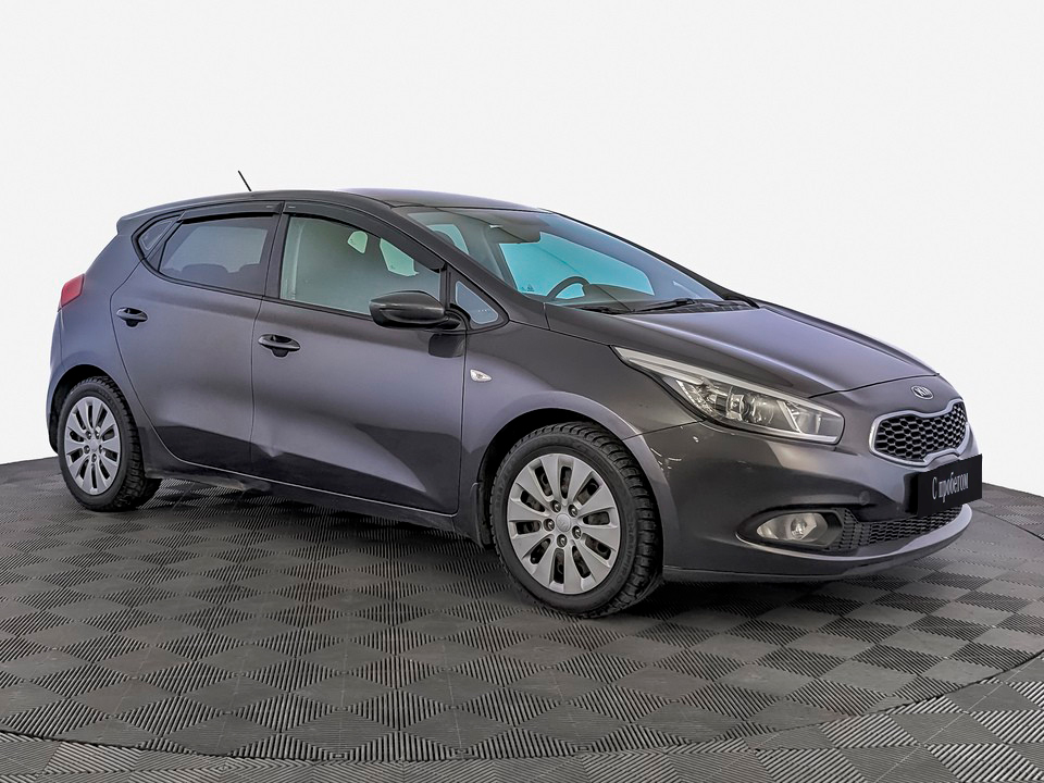 Kia Ceed Серый, 2015, 139 583 км