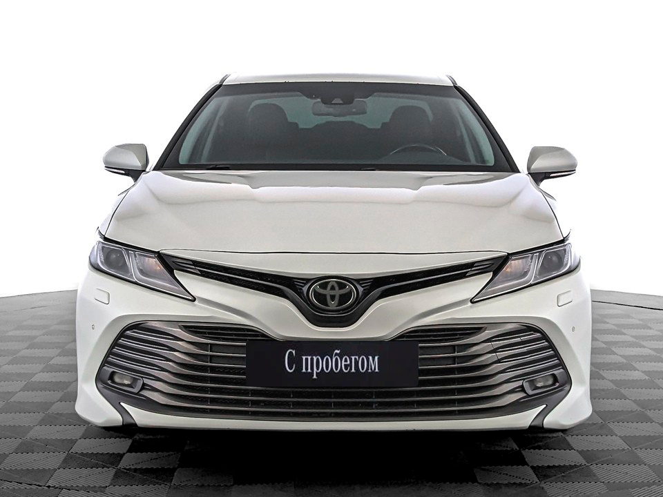 Toyota Camry Белый, 2018, 217 795 км