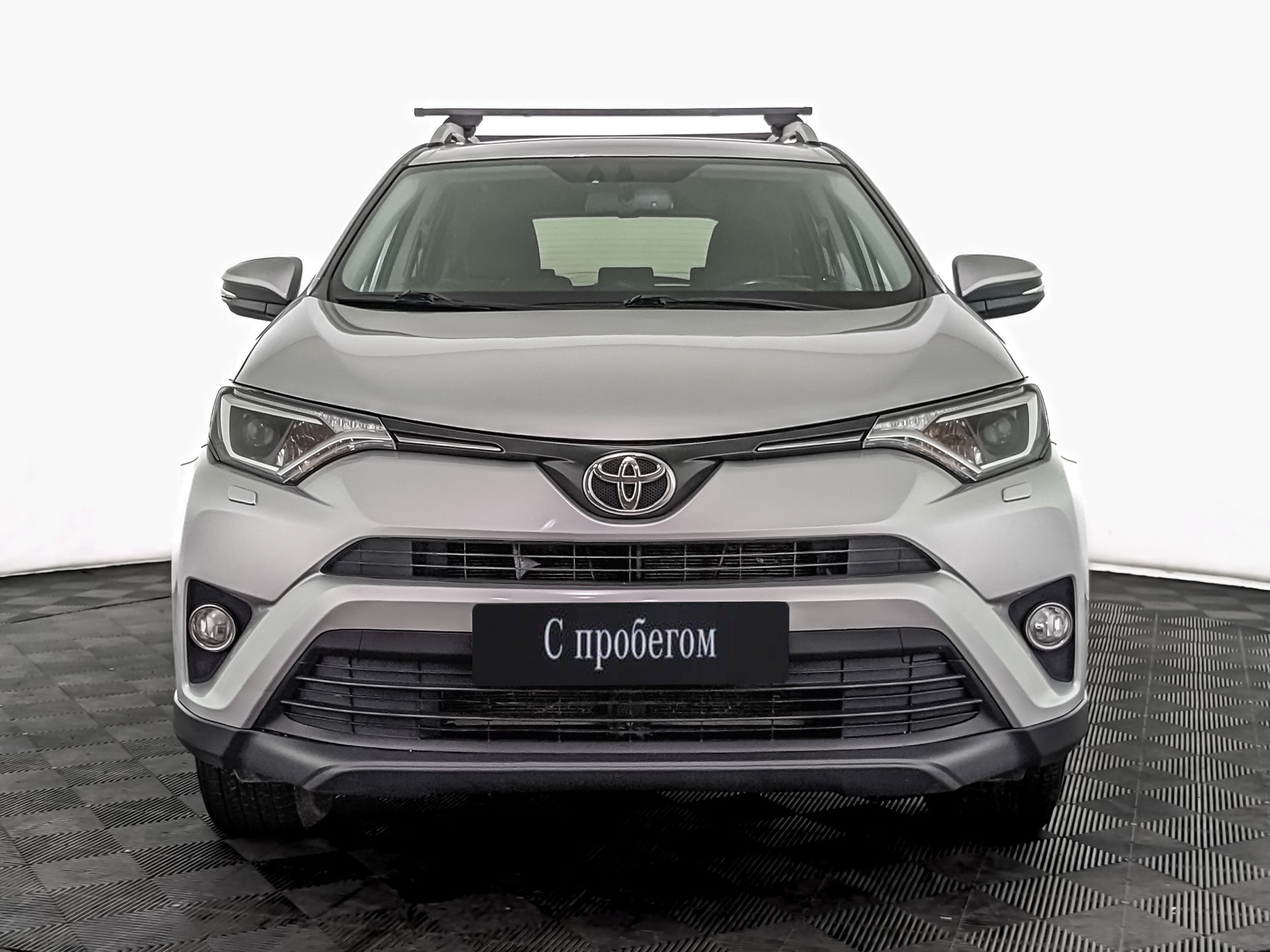 Toyota RAV4 Серебристый, 2019, 115 114 км