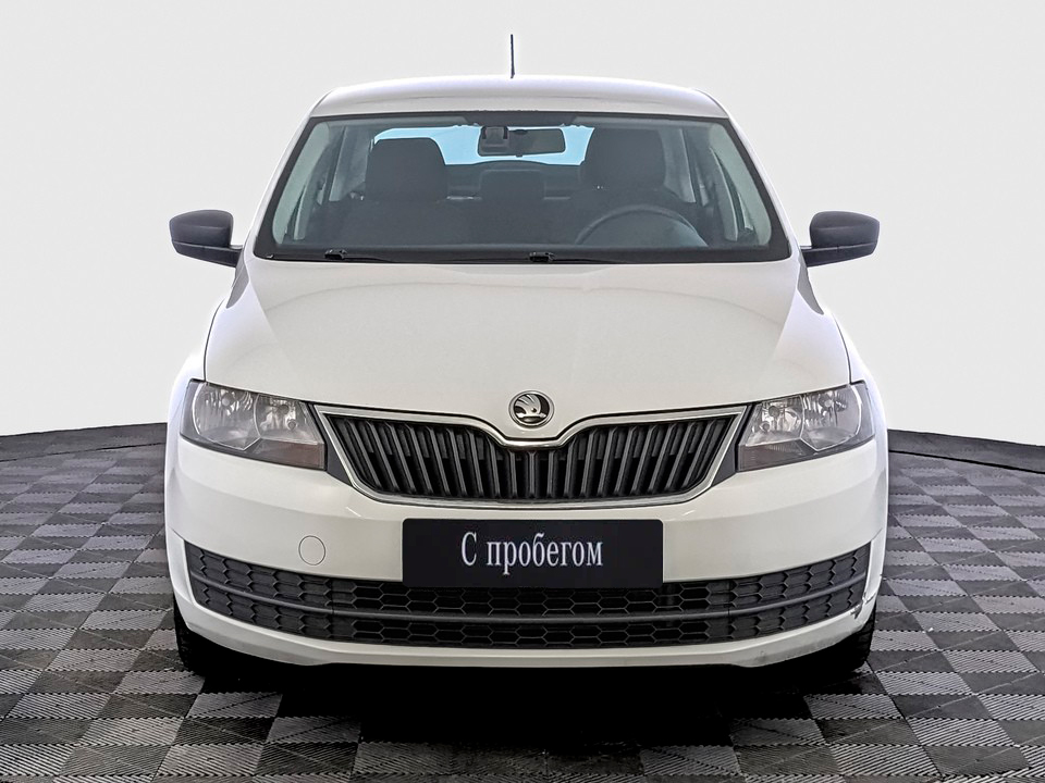 Skoda Rapid Белый, 2017, 282 459 км