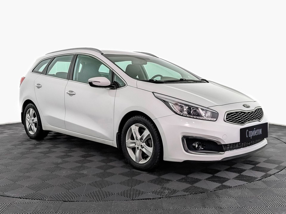 Kia Ceed Белый, 2018, 94 947 км