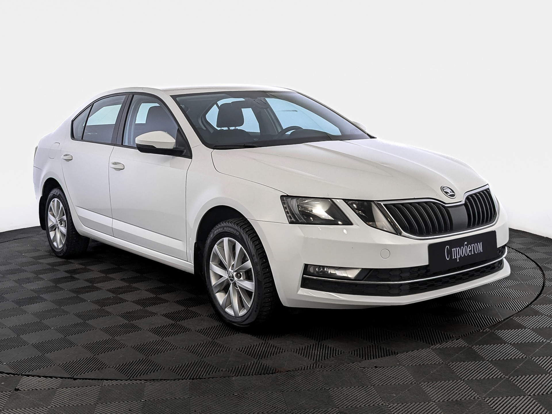 Skoda Octavia Белый, 2018, 134 612 км