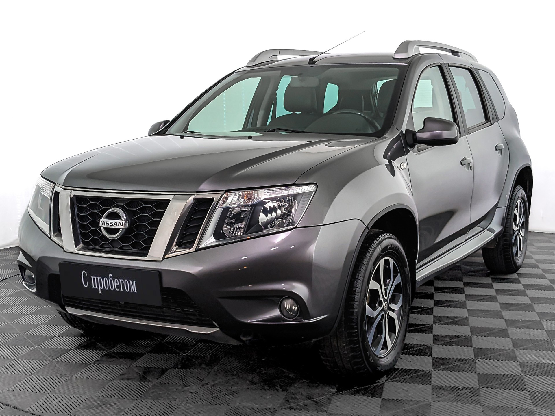 Nissan Terrano Серый, 2015, 88 430 км