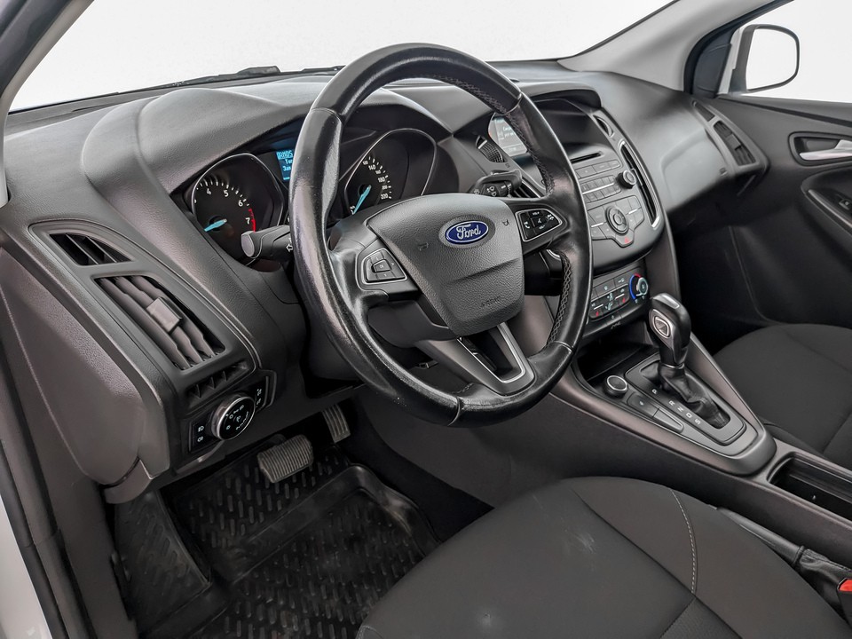 Ford Focus белый, 2017, 125 341 км