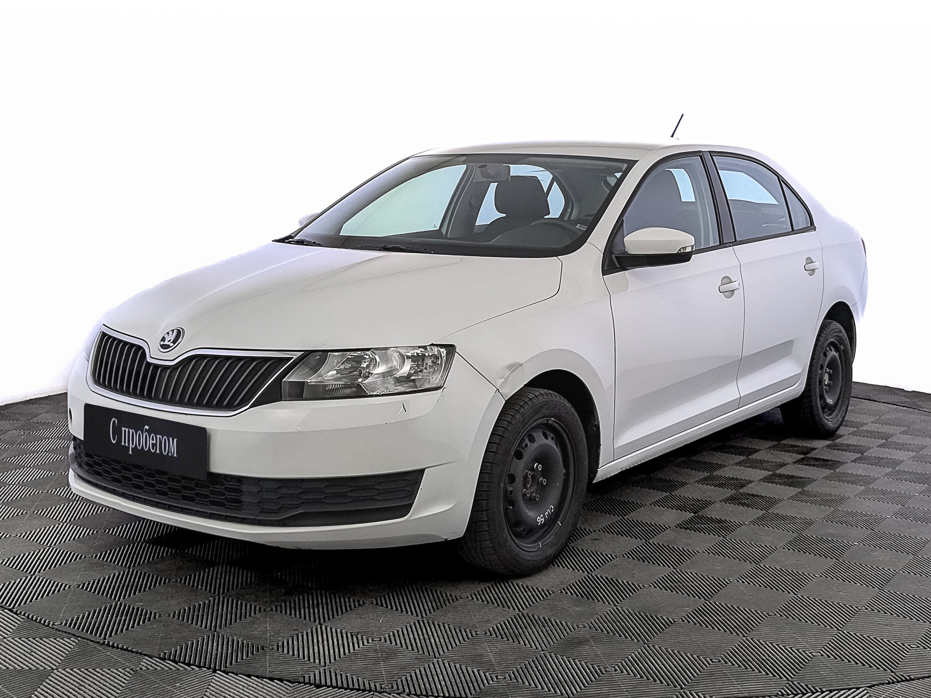 Skoda Rapid Белый, 2019, 86 186 км